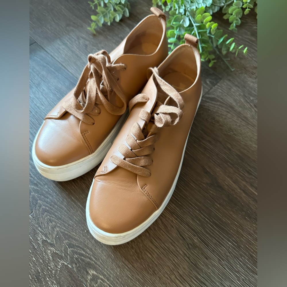 Delta Shoes